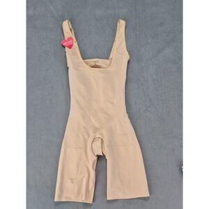 SPANX NWT Open Bust Mid-Thigh Bodysuit Soft Nude Shapewear Womens Small